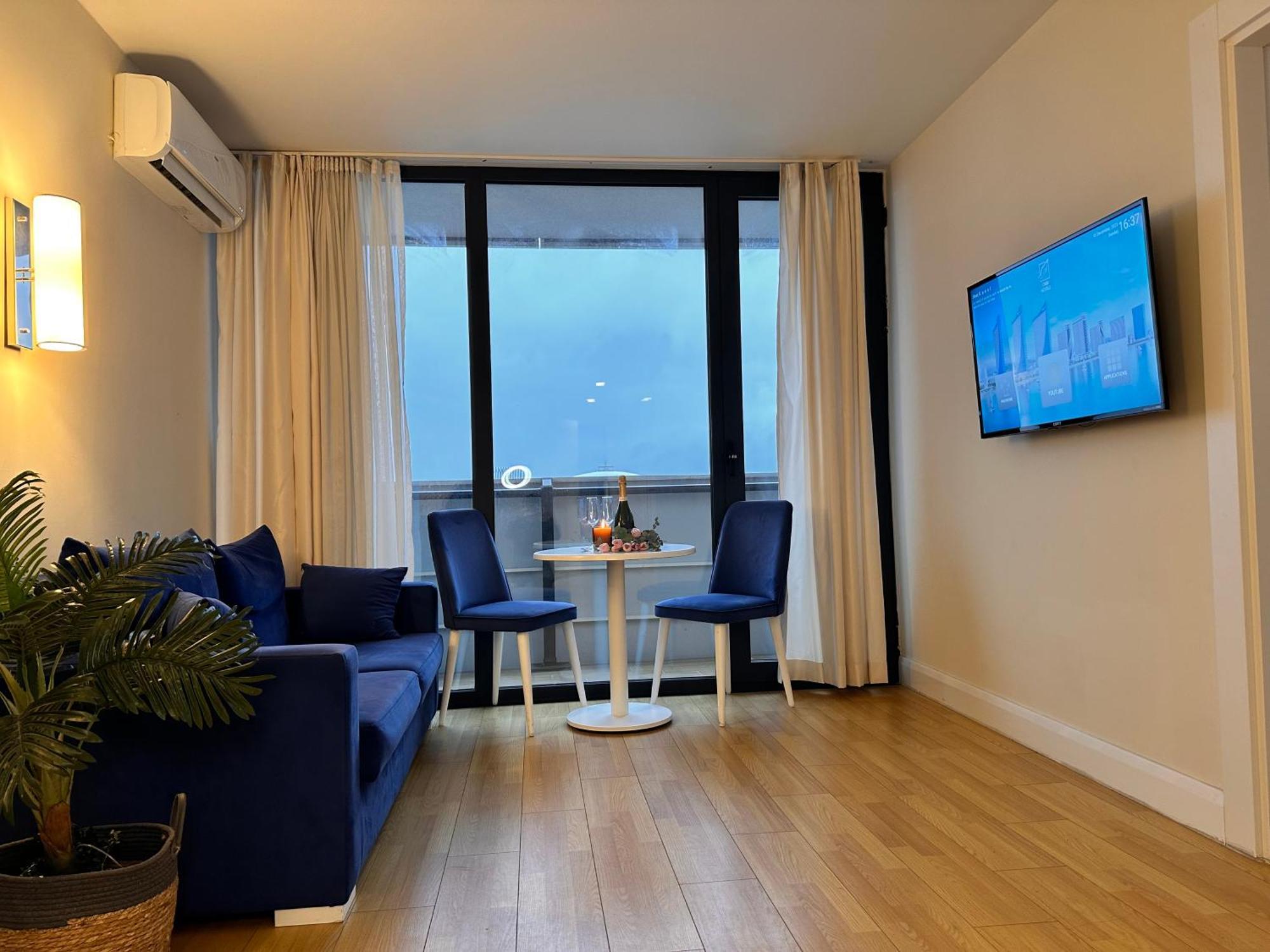 Batumi Orbi City Apart Hotel Esterno foto