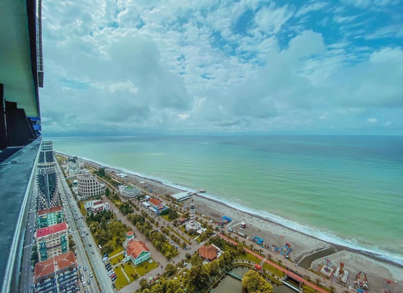 Batumi Orbi City Apart Hotel Esterno foto