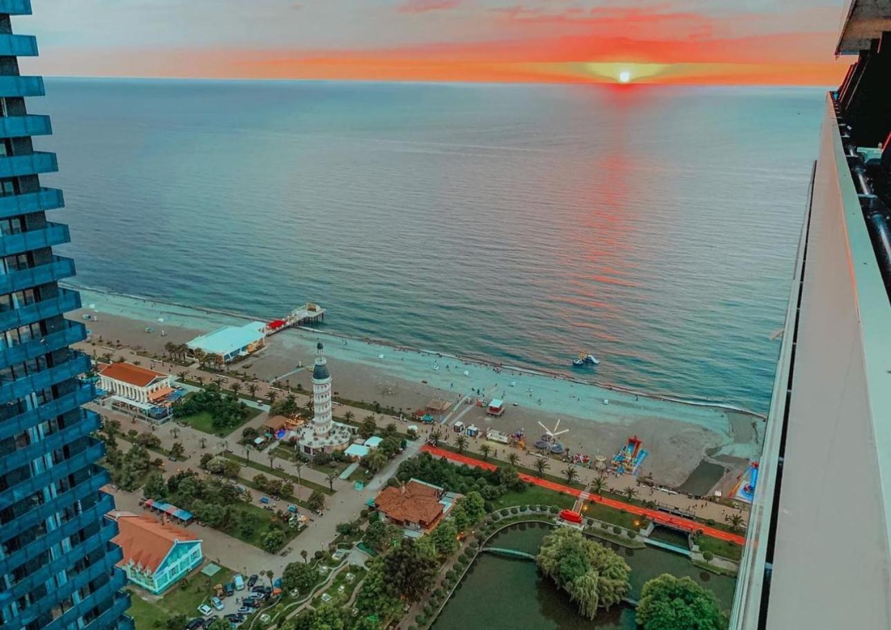 Batumi Orbi City Apart Hotel Esterno foto